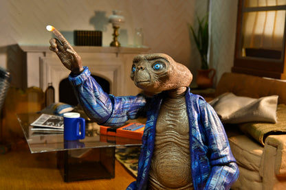 NECA E.T. 40th Anniversary Telepathic E.T. Ultimate Action Figure (7 inch Scale)