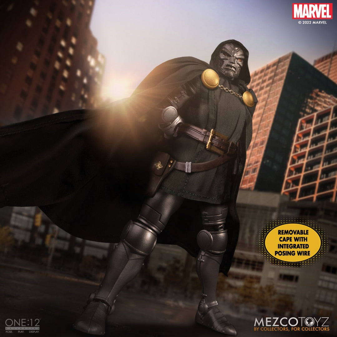 Mezco Toyz One:12 Collective Doctor Doom Action Figure (17 cm)