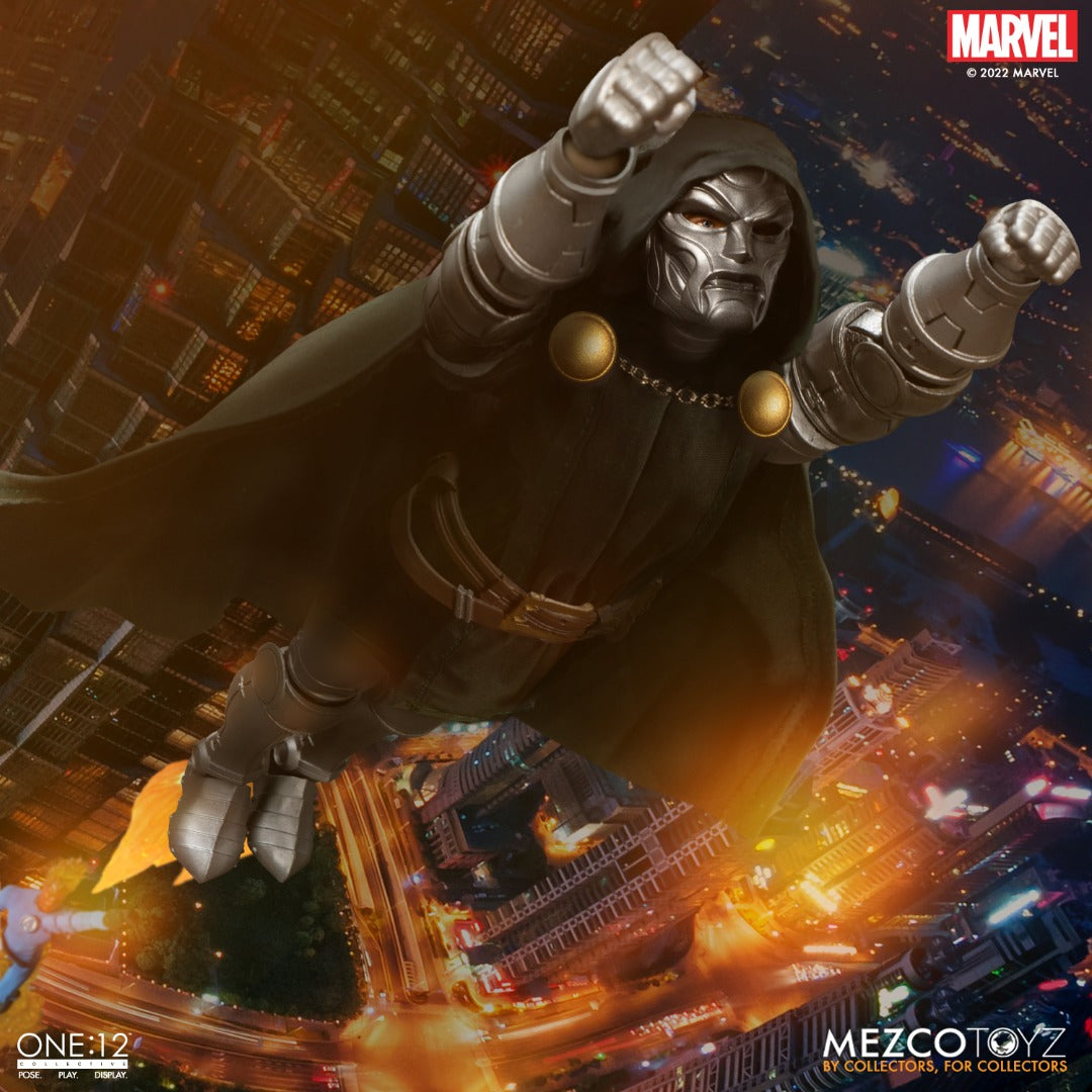 Mezco Toyz One:12 Collective Doctor Doom Action Figure (17 cm)