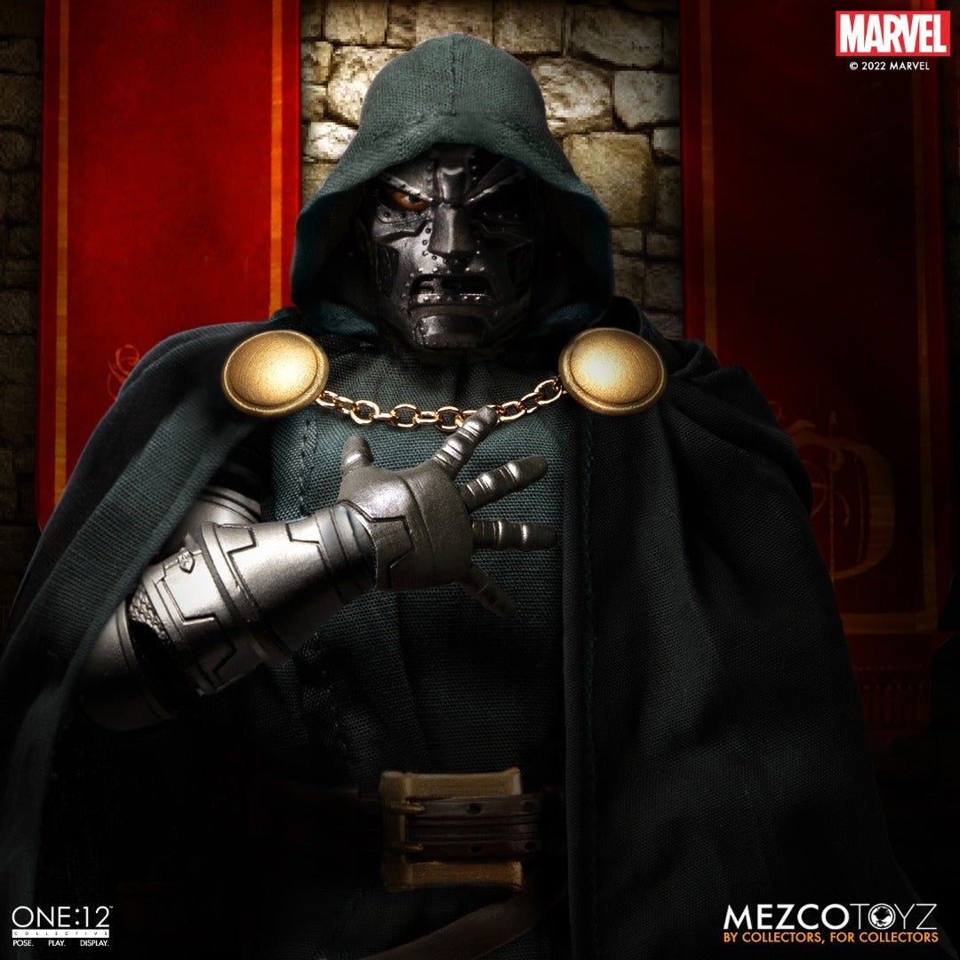 Mezco Toyz One:12 Collective Doctor Doom Action Figure (17 cm)