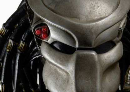 NECA Predator Jungle Hunter with LED Lights Action Figure (1/4 Scale)
