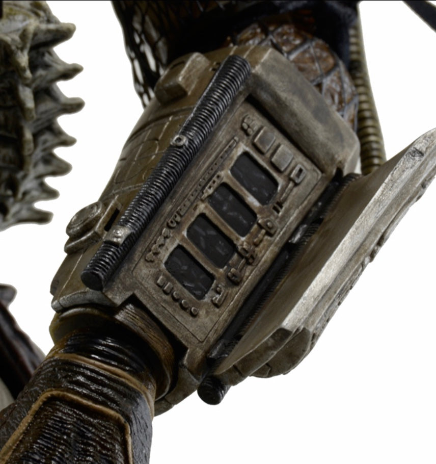 NECA Predator Jungle Hunter with LED Lights Action Figure (1/4 Scale)