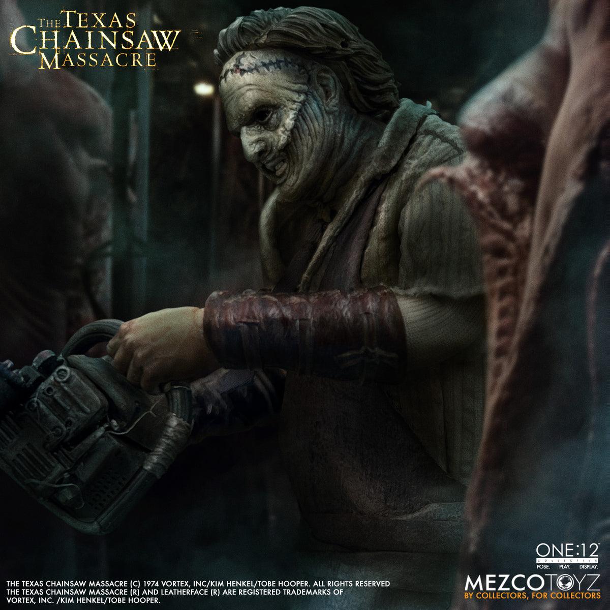 Mezco Toyz One:12 Collective Texas Chainsaw Massacre Leatherface Action Figure (1/12 Scale) - View 6