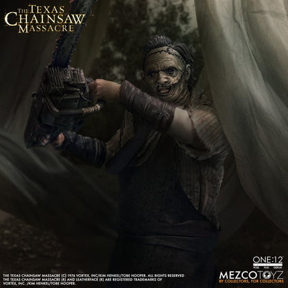 Mezco Toyz One:12 Collective Texas Chainsaw Massacre Leatherface Action Figure (1/12 Scale) - View 12